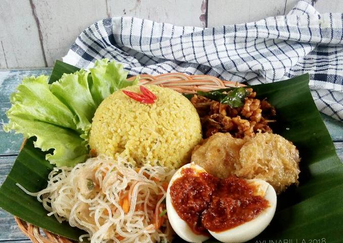 Nasi kuning #PR_homemadestreetfood foto resep utama