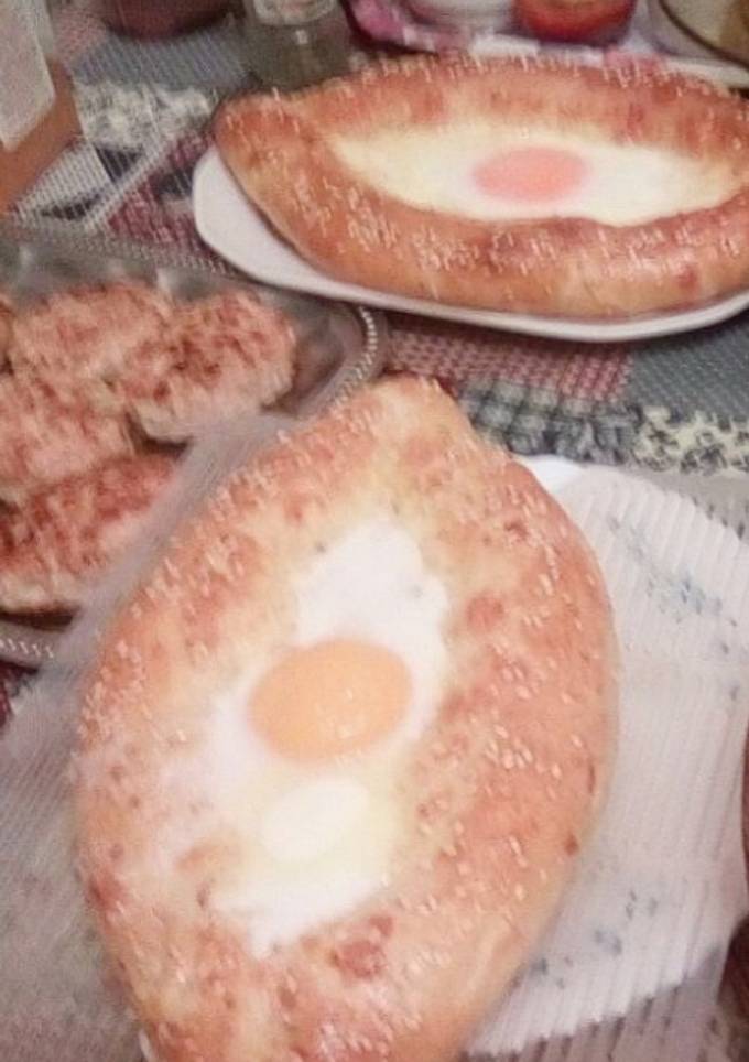 Хачапури по-аджарски