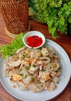 รูปของ ก๋วยเตี๋ยวคั่วไก่