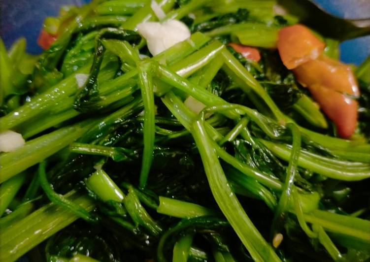 Cara mudah Membuat Tumis Kangkung sederhana yang mudah