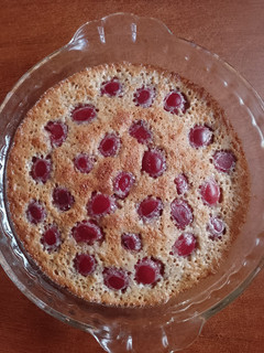 Una foto de Clafoutis de cerezas