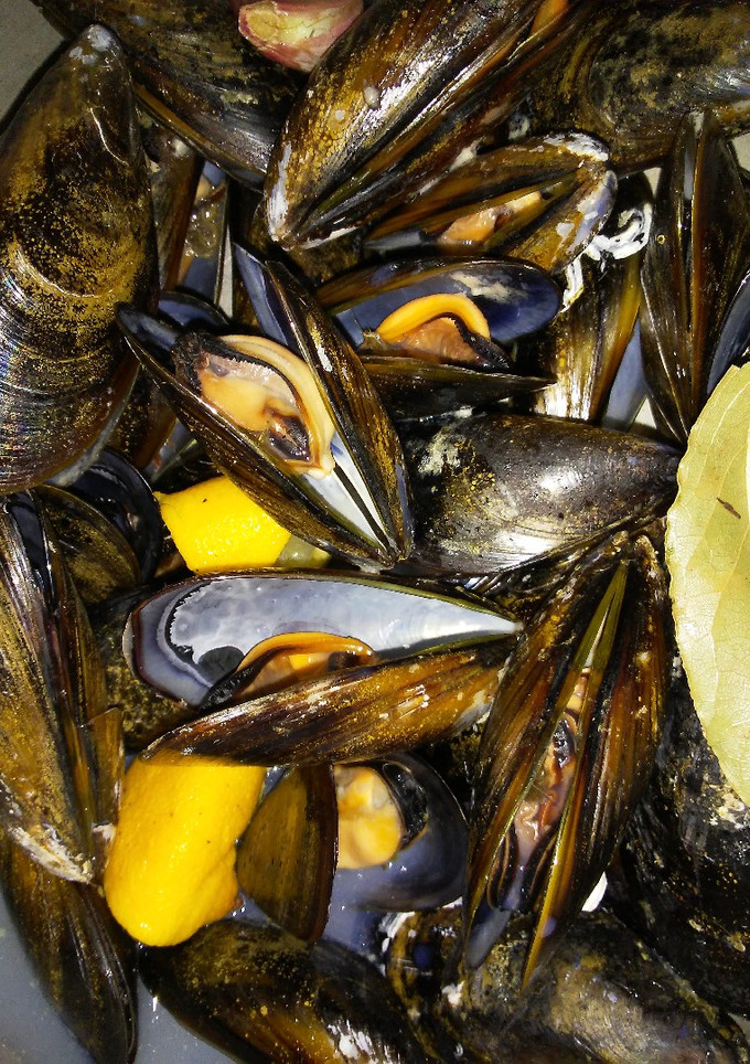 Una foto de Mejillones al vapor