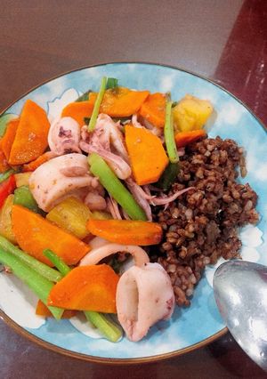 Hình của món 🦑 Mực Xào Chua Ngọt Eat Clean.