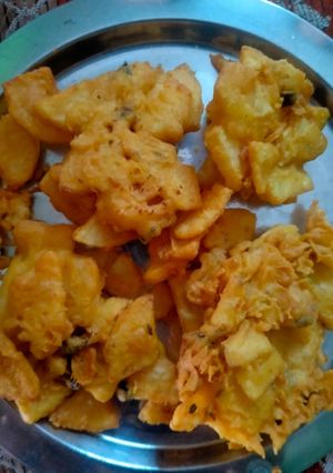 बेसन की पकौड़ी (besan ki pakodi recipe in Hindi) रेसिपी मुख्य फोटो