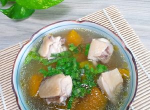Hình của món Canh gà bí đỏ.