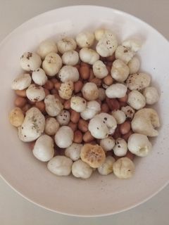मखाना नमकीन रेसिपी मुख्य फोटो