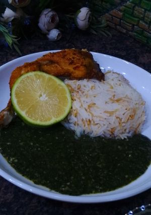 صورة لوصفة ملوخية مع الدجاج والأرز