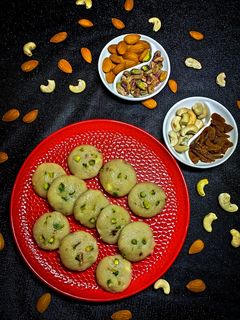 বাদাম সন্দেশ (Badam Sandesh recipe in Bengali) রেসিপির প্রধান ছবি