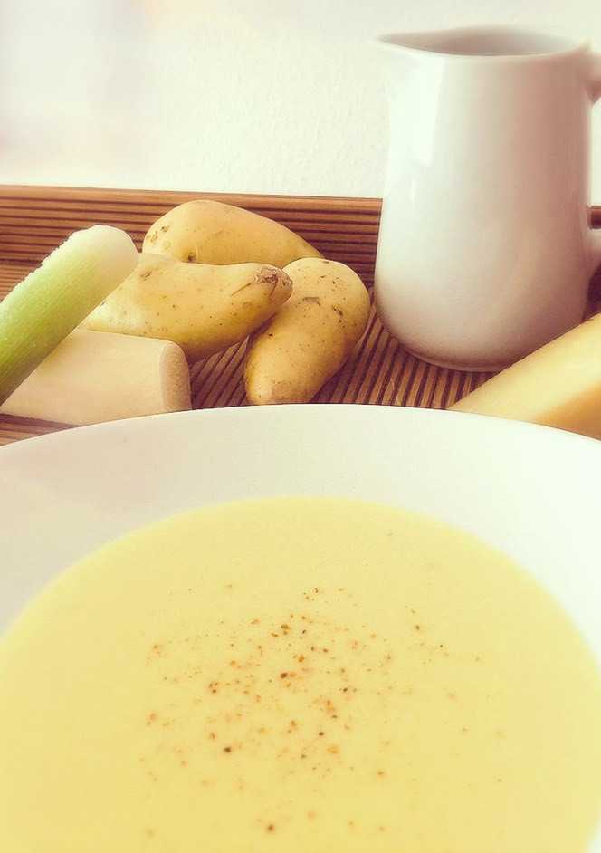 Una foto de Parmentier de patata, puerro y queso curado de oveja