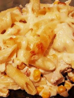 Tejszínes kukoricás csirke, penne tésztával recept fotója