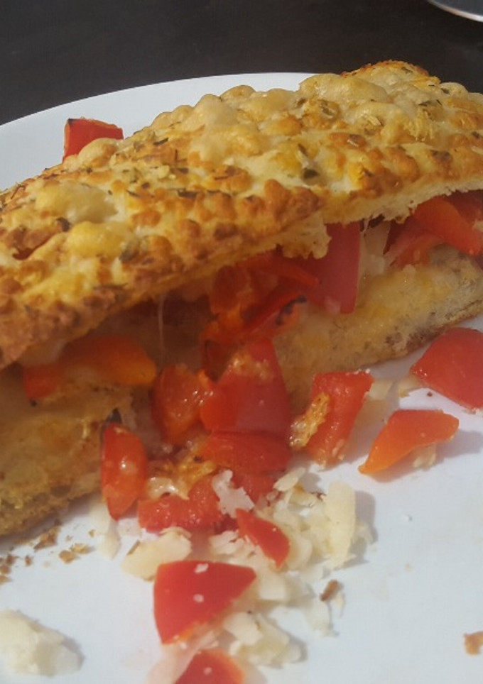 Una foto de Focaccia rellena deliciosa