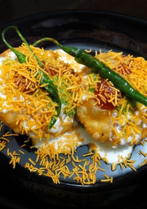 A picture of Sprouts stuffed kachori.