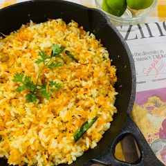 A picture of Carrot Rice.