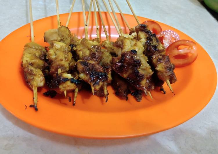 Sate ayam Manis gurih