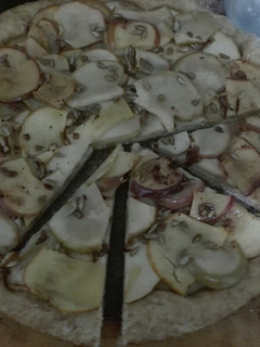 Una foto de Pizza integral de manzana
