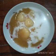A picture of Bubur cetil.