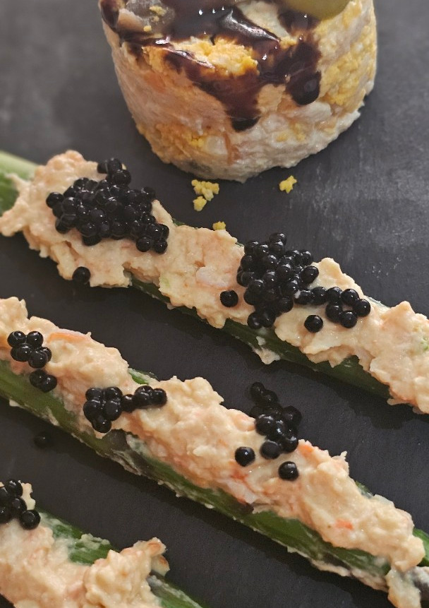 Una foto de Espárragos verdes rellenos