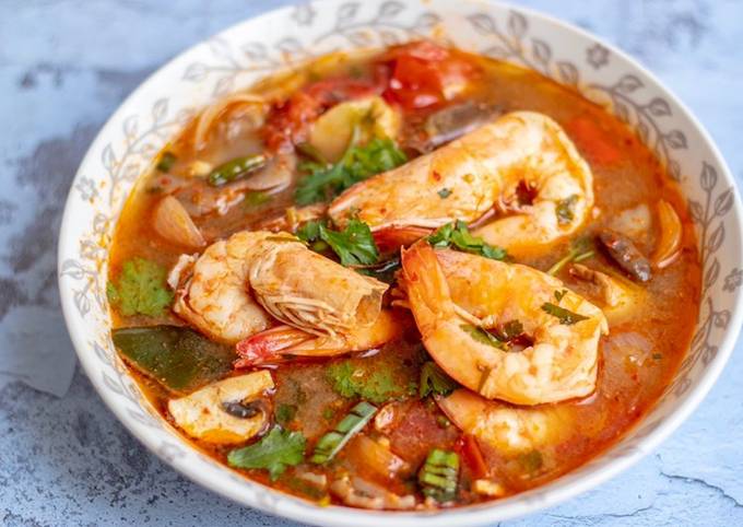 Easiest Way to Prepare Perfect Tom Yum Kuung 🍤 🌶 🍋
