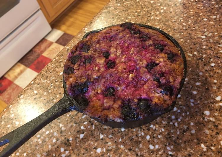 Recipe of Favorite Blueberry Lemon Crumble Skillet