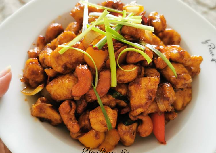 🇹🇠Thai Chicken Cashew (Gai Ped Med Mamuang)