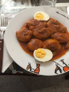Una foto de Pollo en salsa