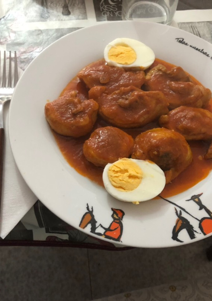 Una foto de Pollo en salsa