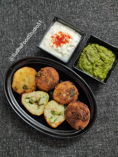 ફરાળી બફવડા (Farali Buff Vada Recipe In Gujarati) રેસીપી મુખ્ય ફોટો