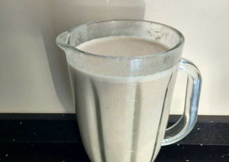 Ajoblanco en batidora de vaso