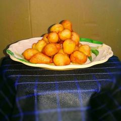 A picture of Arabian Lukaimat Sweet Dumplings.