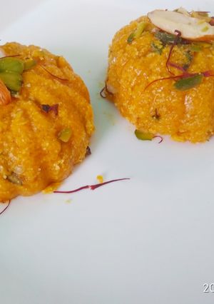 A picture of Besan suji modak.