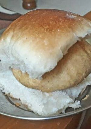 A picture of Vada Pav.