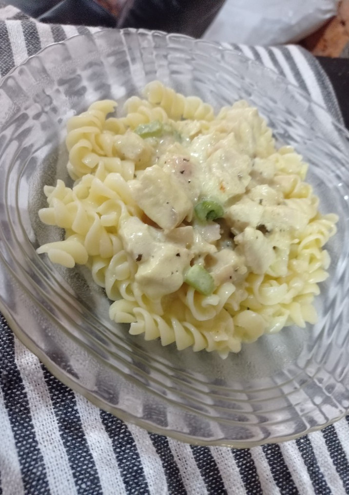 Una foto de Strogonoff de pollo