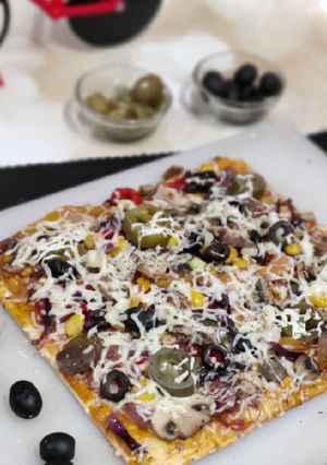 A picture of Thin Crust Pizza.