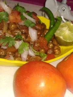 चना चटपटी (Chana chatpati recipe in Hindi) रेसिपी मुख्य फोटो
