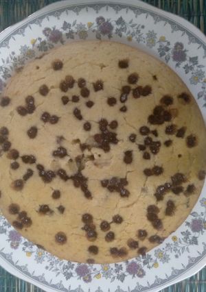 A picture of Eggless choco chips cake.