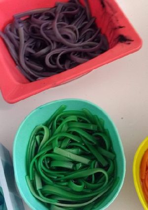 Una foto de Pasta de colores