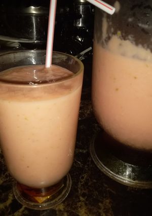 A picture of Watermelon and pear smoothie.