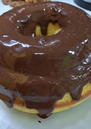 Una foto de Budín de naranja con baño de chocolate 🍊🍫