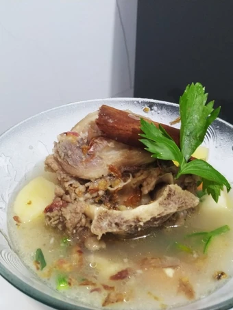 Cara Gampang Menyiapkan Resep Sup Tulang Sapi yang Bikin Ngiler Anti Ribet, Lezat Sekali