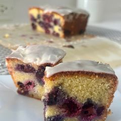 Blueberry, Almond and Lemon Cake A picture of Blueberry, Almond and Lemon Cake.