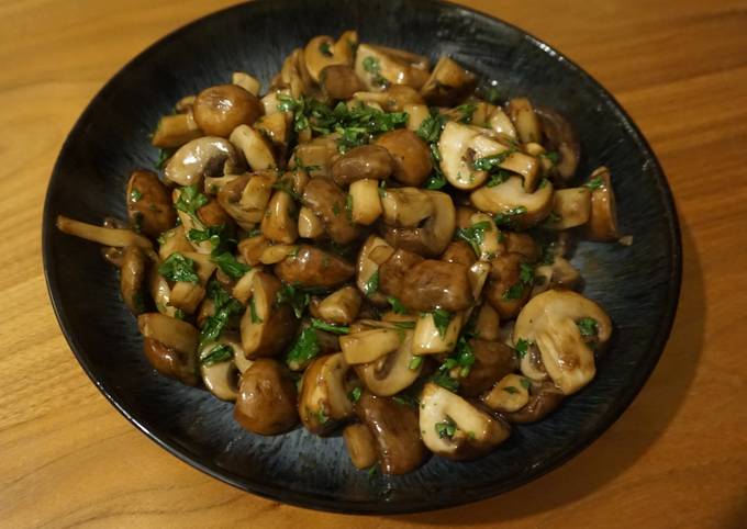 Recipe of Mario Batali Mushrooms in oyster sauce