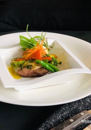 A picture of Whosayna’s Lemon Ginger Garlic Steak.