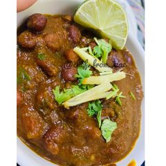 A picture of 5-ingredients Red beans curry.
