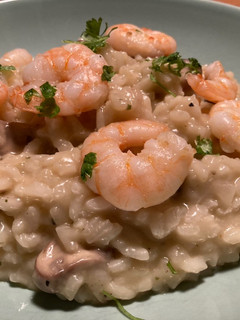 Una foto de Risotto con champiñones y gambas
