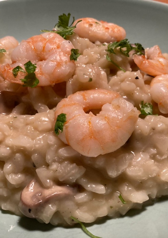 Una foto de Risotto con champiñones y gambas