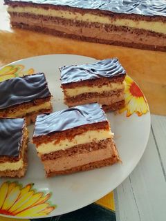 Csokis-kókuszos mézes krémes recept fotója