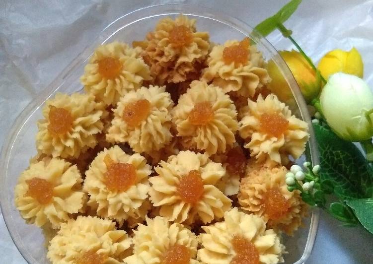 Cara Membuat Semprit toping selai nanas yang simpel
