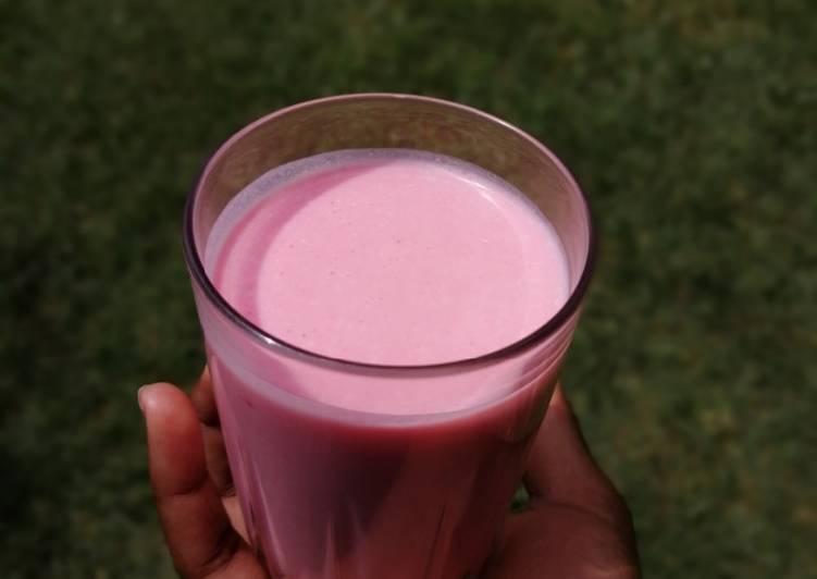 Recipe of Ultimate Strawberry yogurt