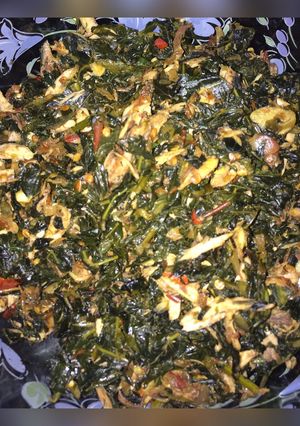 Foto resep Daun Pepaya tumis ikan tongkol asap