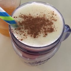 A picture of Banana-Peach Smoothie - no Lactose.